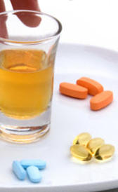 Imágen de antibioticos y alcohol